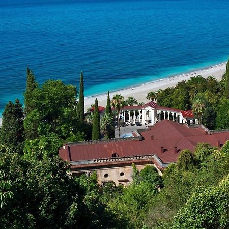 Calipso Sea Hotel Гагра Екстериор снимка