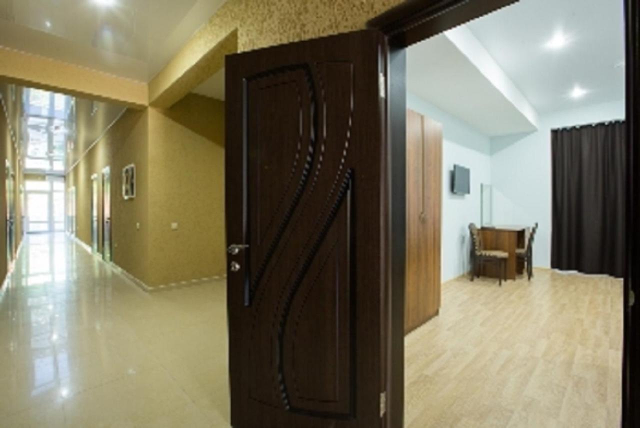 Calipso Sea Hotel Гагра Екстериор снимка