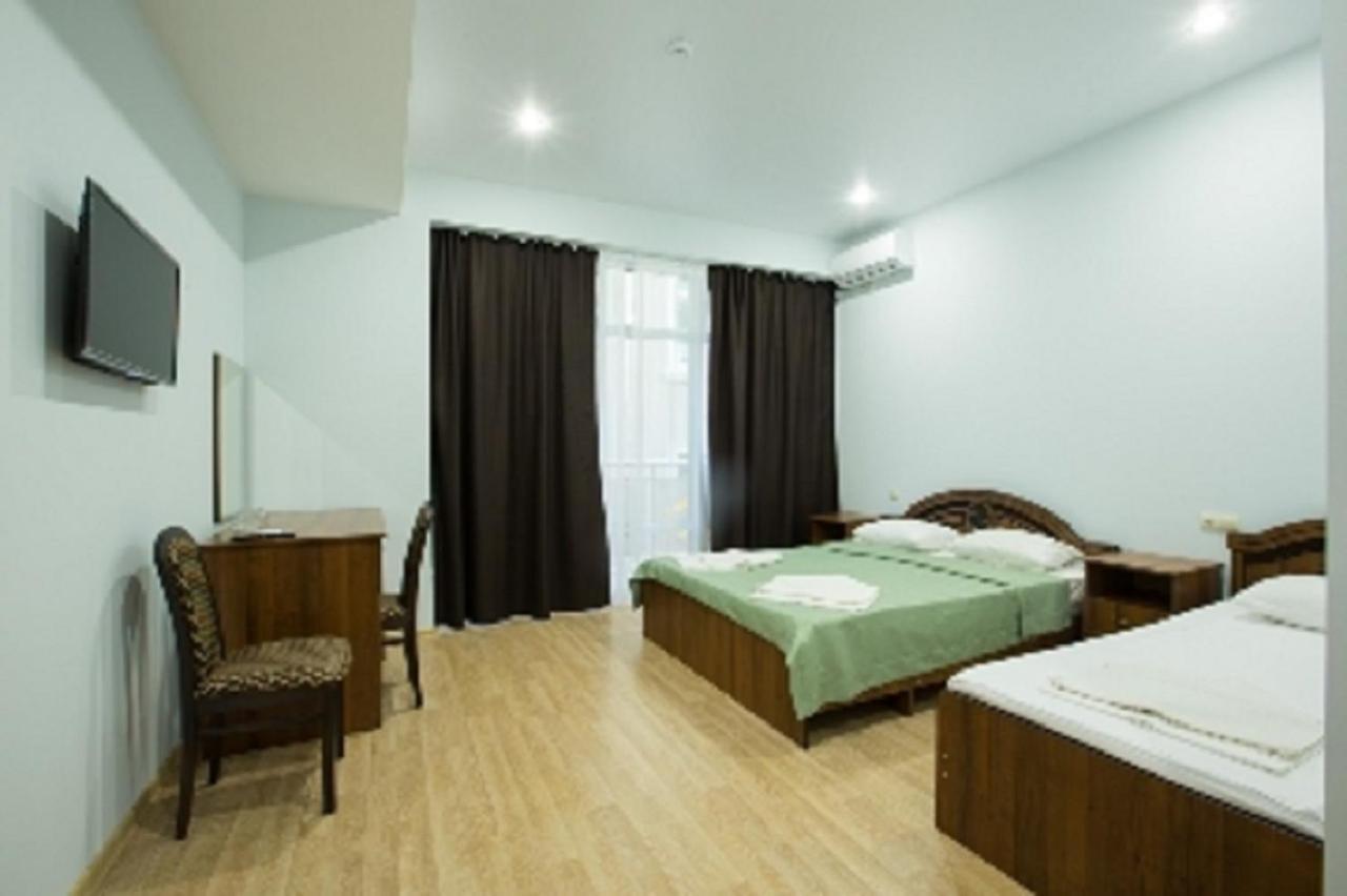 Calipso Sea Hotel Гагра Екстериор снимка