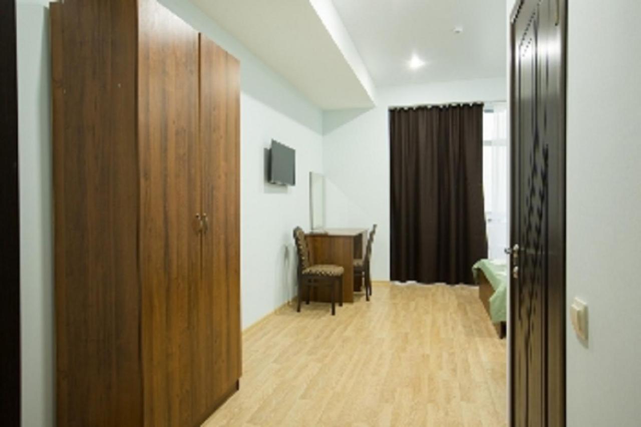 Calipso Sea Hotel Гагра Екстериор снимка