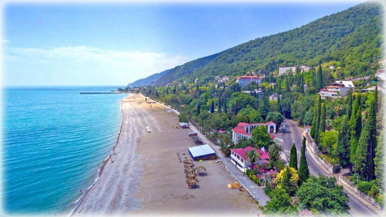 Calipso Sea Hotel Гагра Екстериор снимка