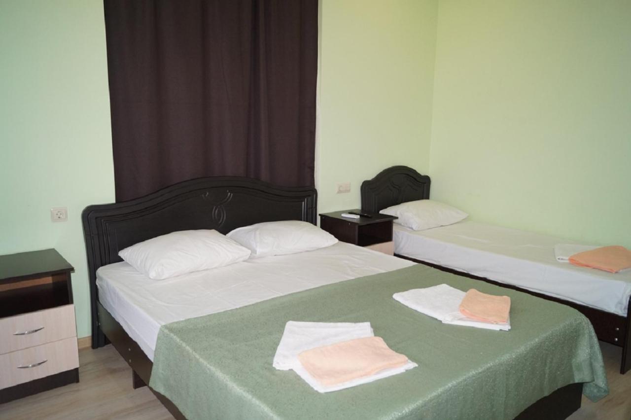 Calipso Sea Hotel Гагра Екстериор снимка