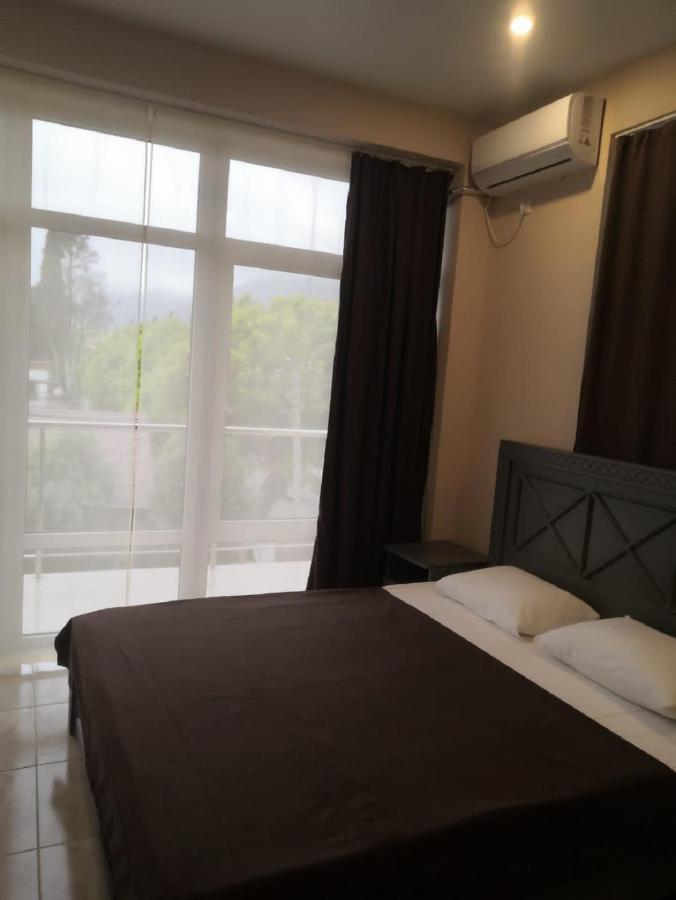 Calipso Sea Hotel Гагра Екстериор снимка