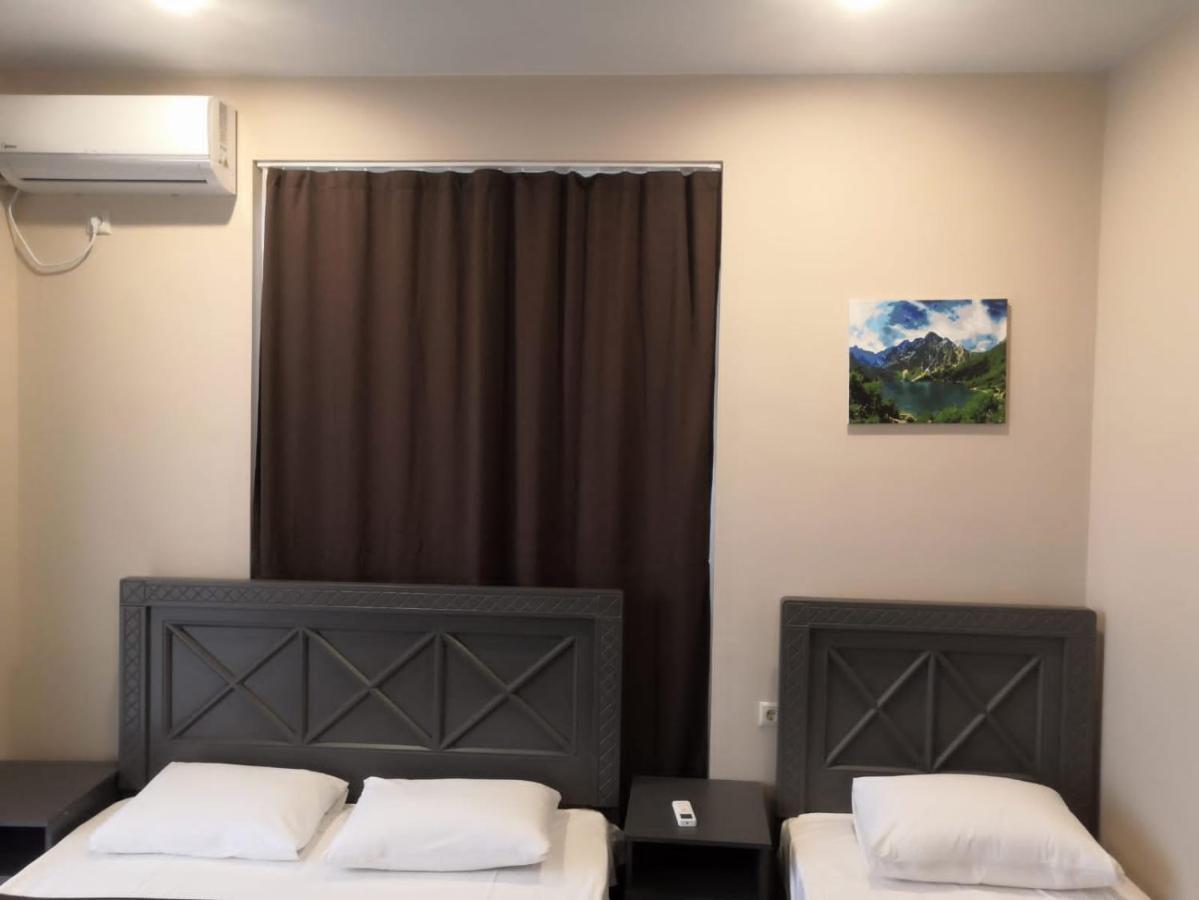 Calipso Sea Hotel Гагра Екстериор снимка