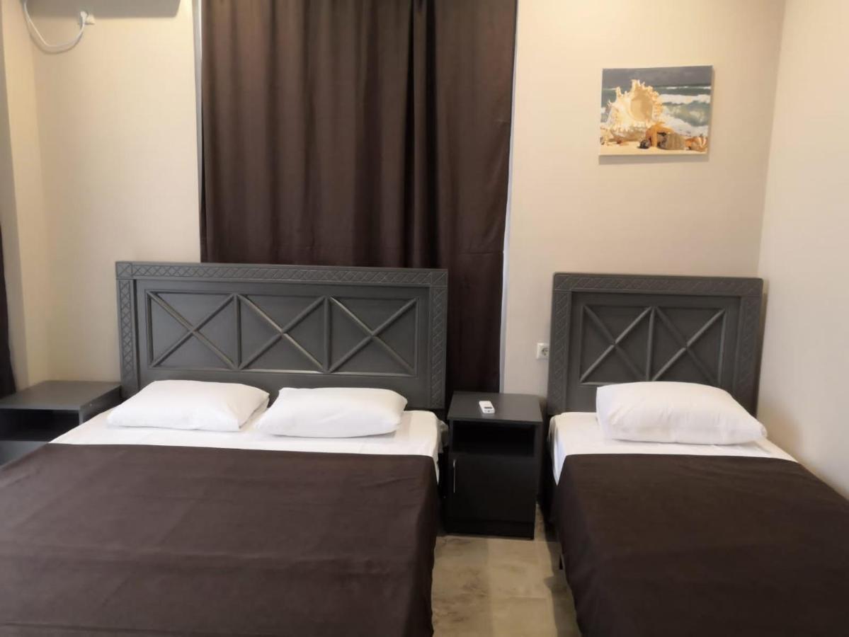 Calipso Sea Hotel Гагра Екстериор снимка